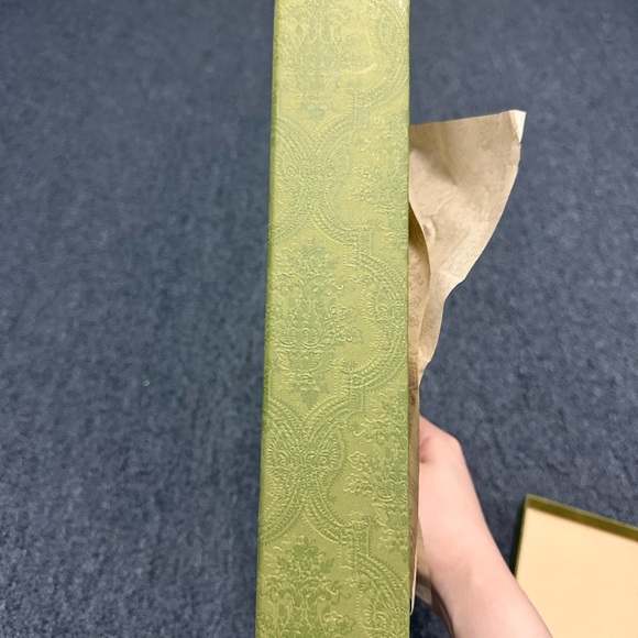 Gucci Olive Patterned Box - Picture 5 of 6